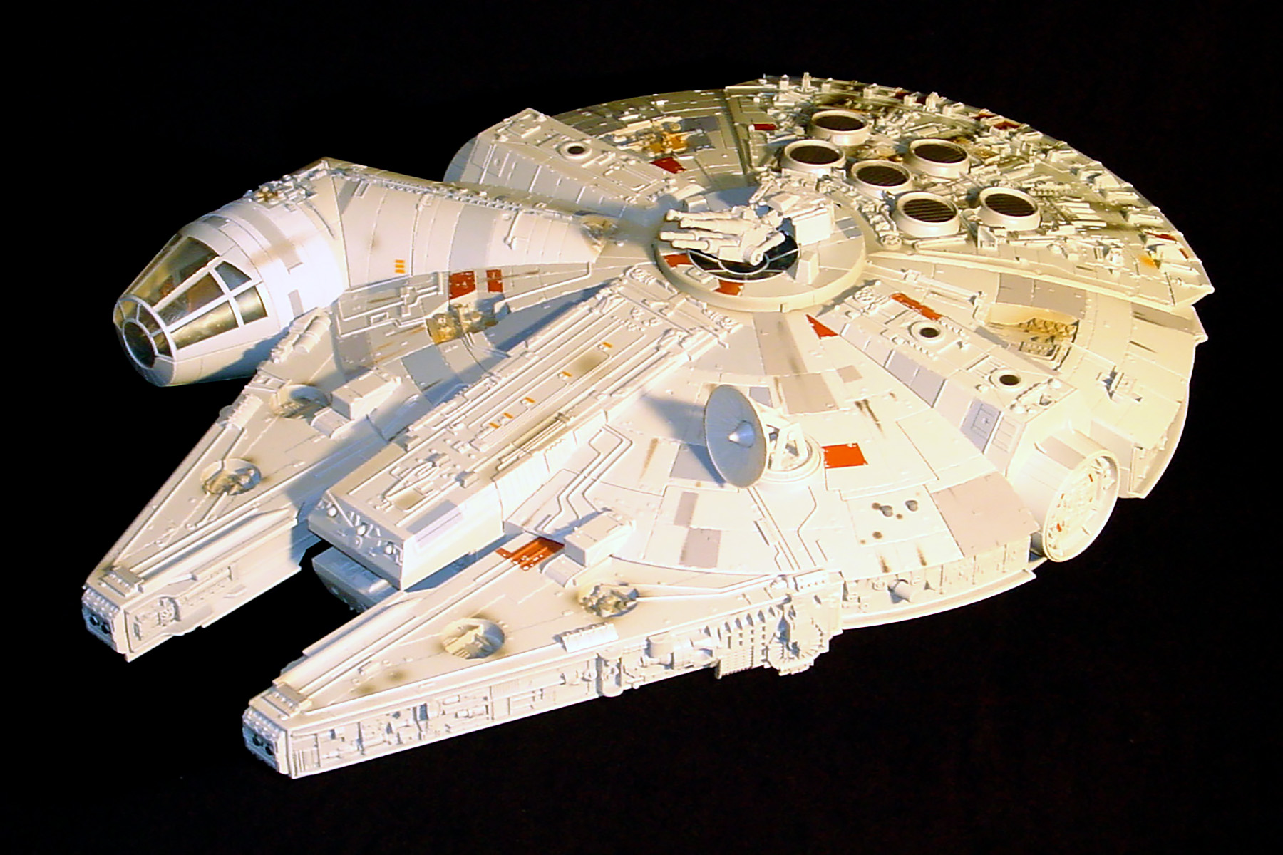 Review Hasbro's BIG Millennium Falcon SWNZ, Star Wars New Zealand